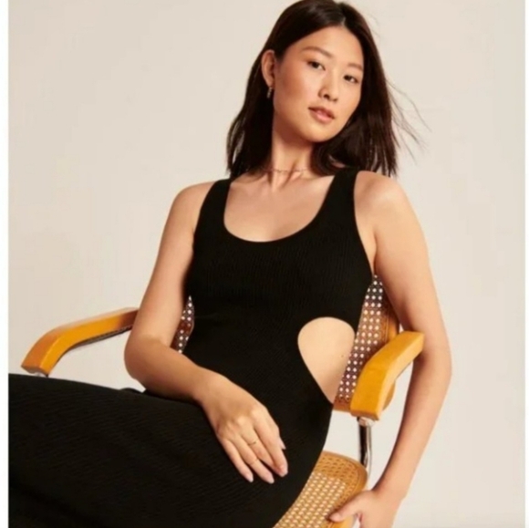 Abercrombie and Fitch Black Elevated Knit Cutout Midi Dress Size Medium - Picture 2 of 6